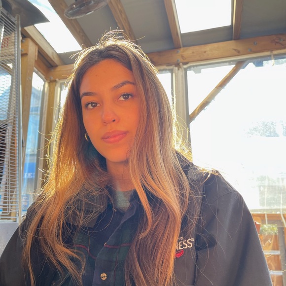 Meet your Posher, Isabelle - Picture 2 of 8